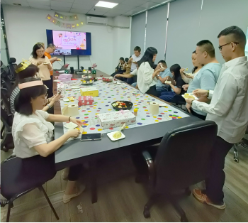 华胄工会生日会文案384.png